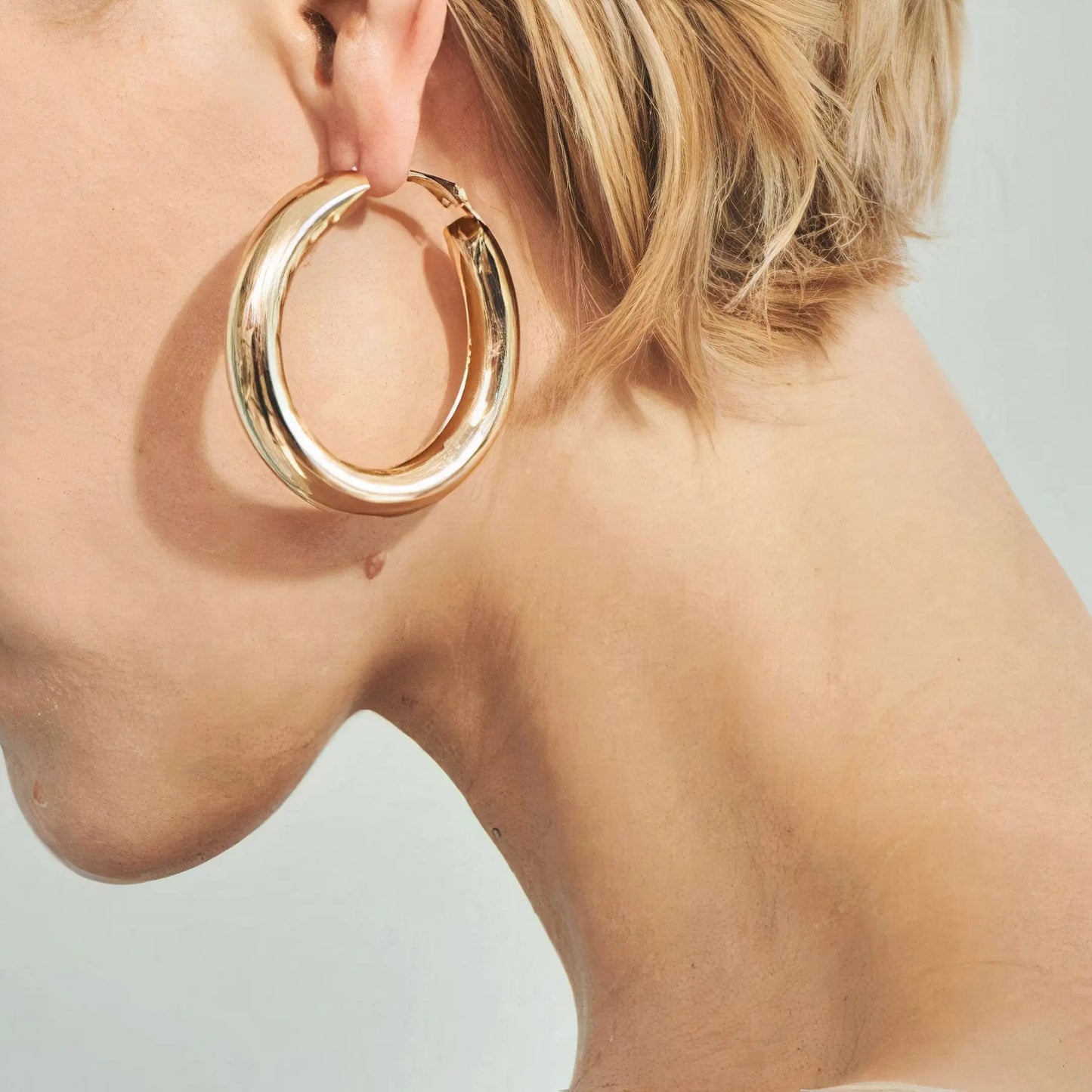 Lushella Beauty Aura Thick Hoops – Chic Gold and Silver Design