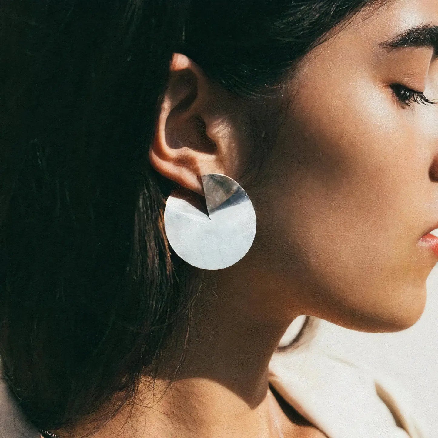 Lushella Beauty Coin Earrings – Elegant Gold and Silver Design